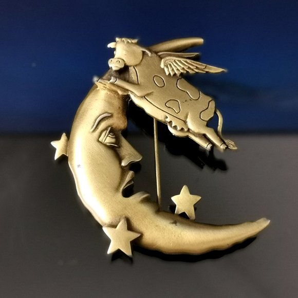 Vintage JJ Jonette -The Cow Jumped Over The Moon Brooch Pin - Picture 2 of 3